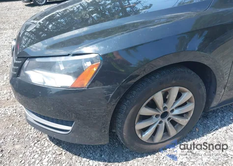 2012 Volkswagen Passat 2.5L S z USA, uszkodzony, nr VIN 1VWAP7A38CC071304